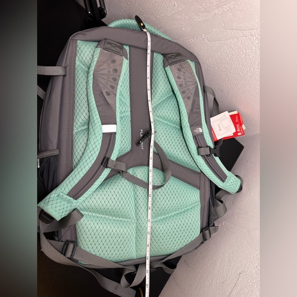 NWT The North Face Women\'s Recon Gray Backpack with Mint Green Accents